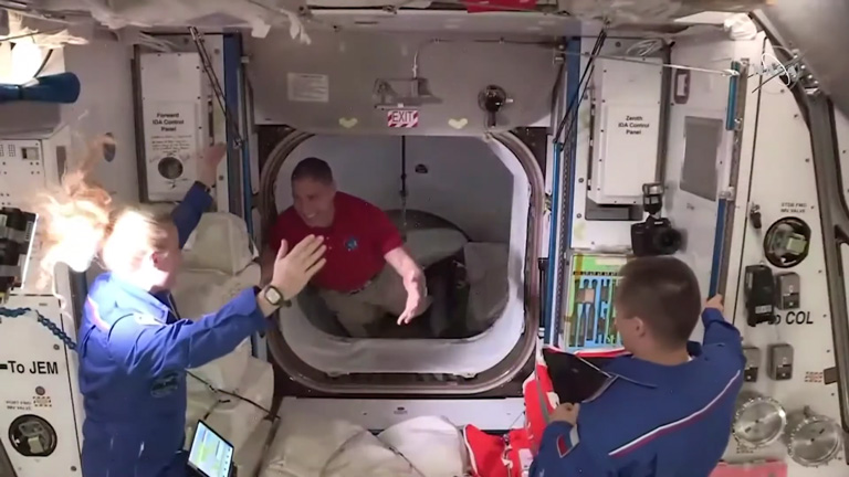 SpaceX envía primera misión con cuatro tripulantes a la Estación Espacial Internacional